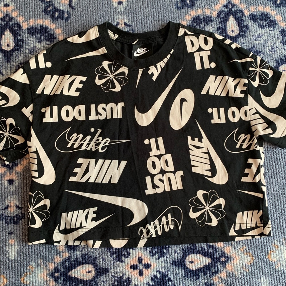 nike logo mania crop top